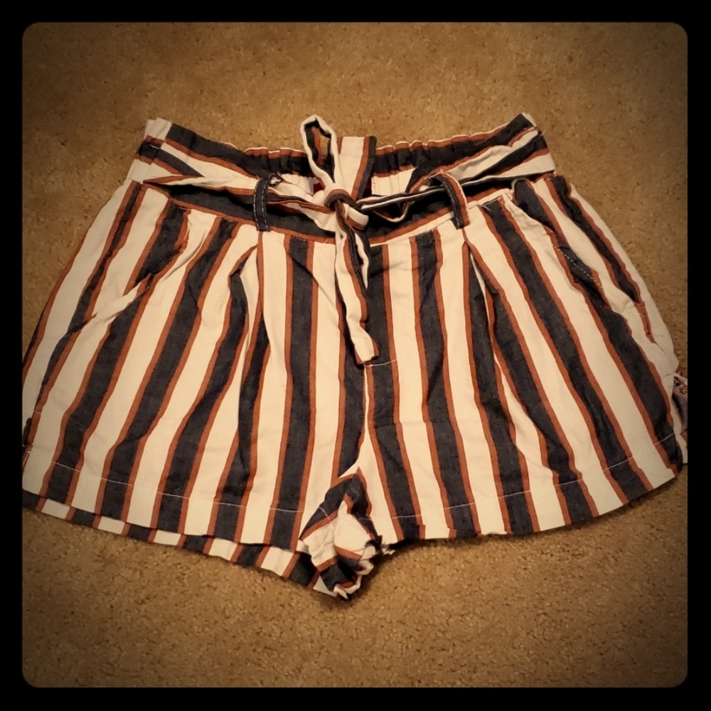 High waisted stretchy shorts